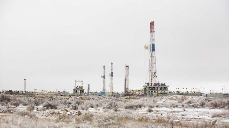 Cold forces oil and gas, refinery shutdowns